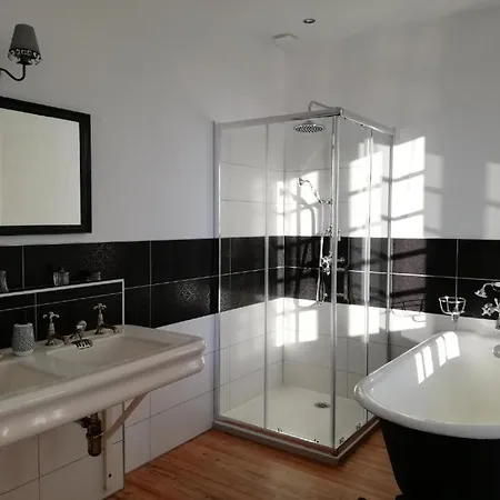 فندق مبيت وإفطار Domaine Abartiague أوسْ